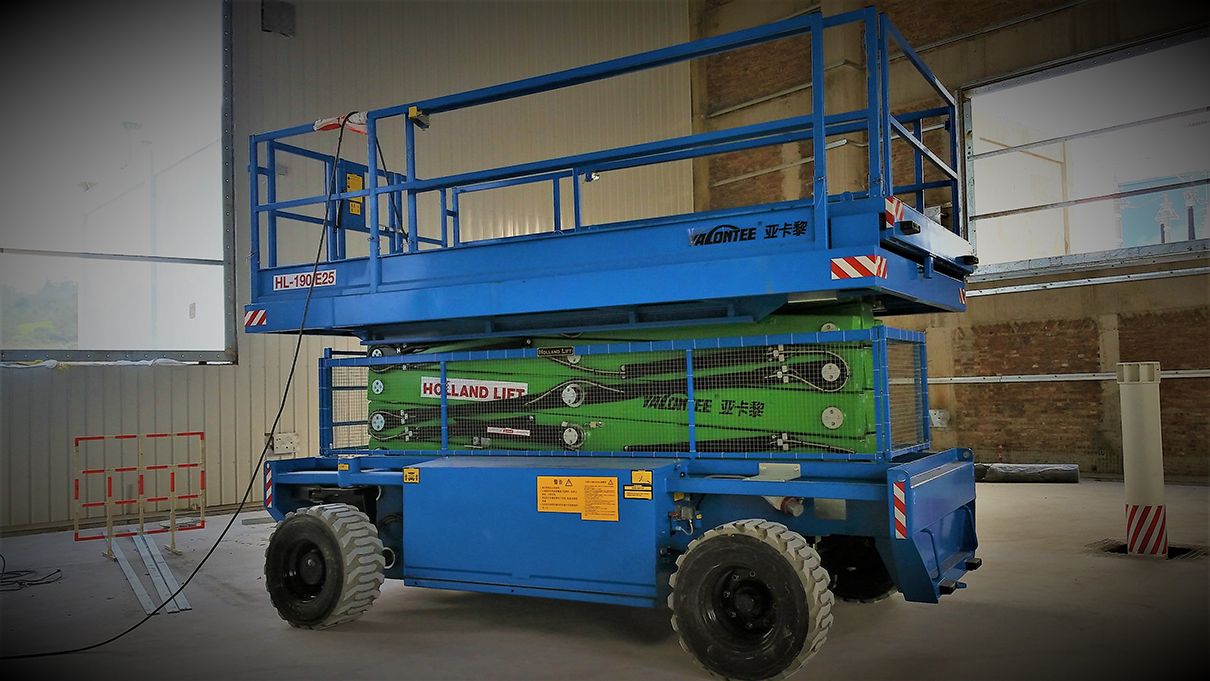 19米剪式升降平臺 19米剪式升降平臺