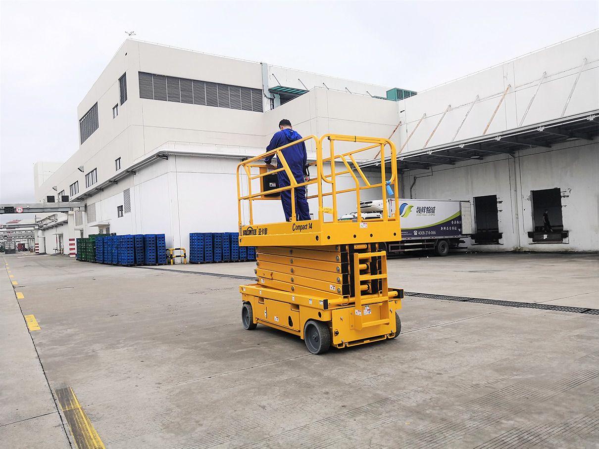 14米剪刀式升降車 14米剪刀式升降車