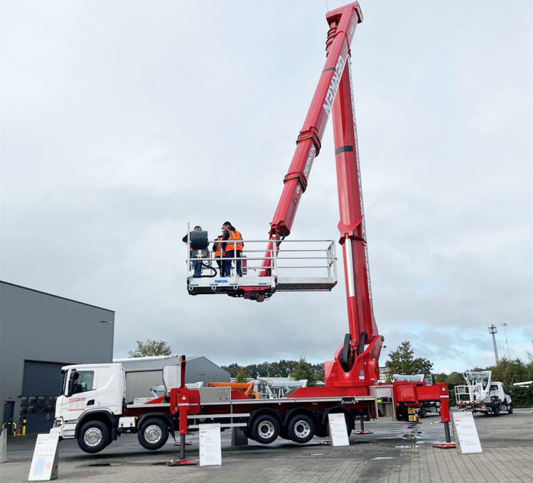 Ruthmann推出100 米車載式高空車