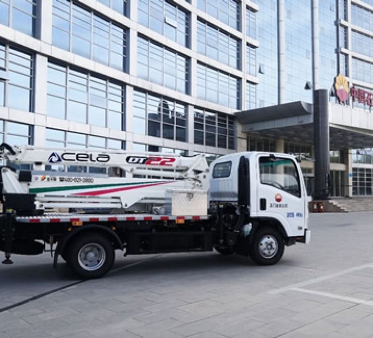 車載式高空作業(yè)平臺廠家怎么選？高空作業(yè)車采購?fù)扑]：亞卡黎實(shí)業(yè)，為您一站式服務(wù)